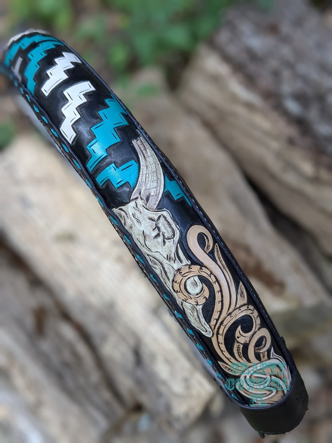 An application scenario or product detail of custom leather steering wheel covers - Image 13