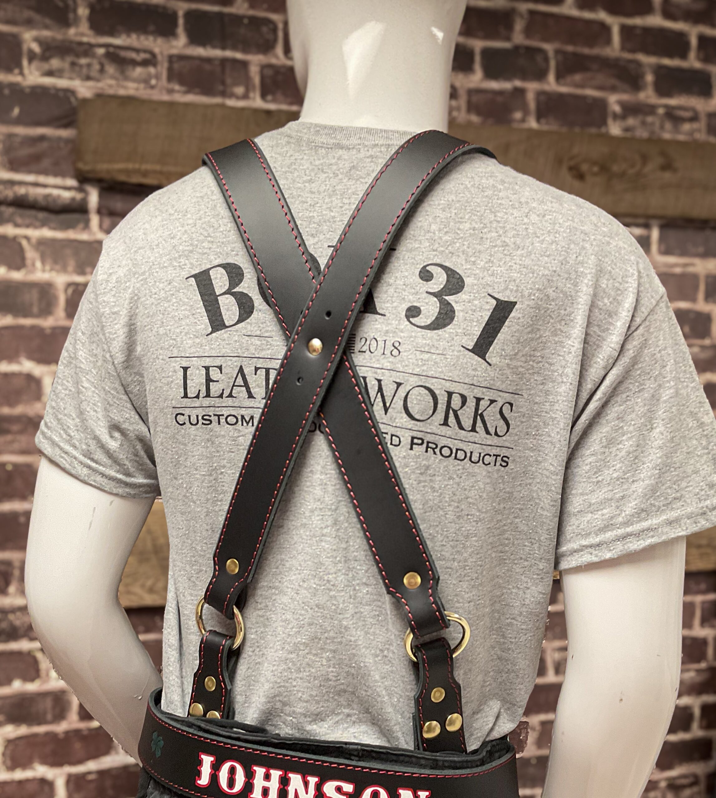 An application scenario or product detail of custom leather suspenders - Image 15