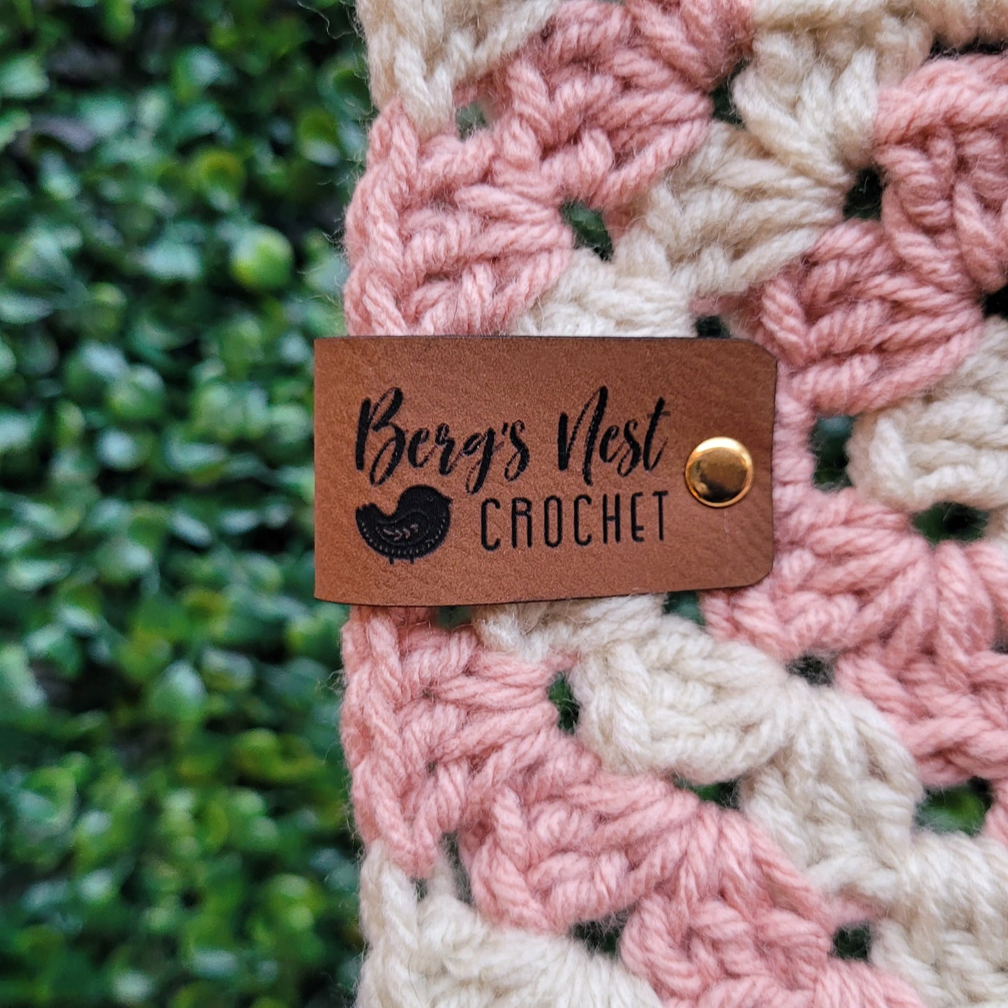 An application scenario or product detail of custom leather tags for crochet - Image 6