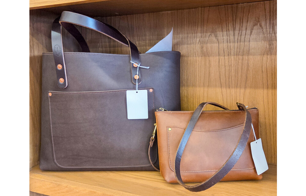 An application scenario or product detail of custom leather tote - Image 6