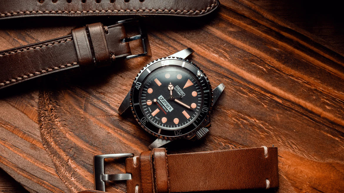 An application scenario or product detail of custom leather watch straps - Image 6