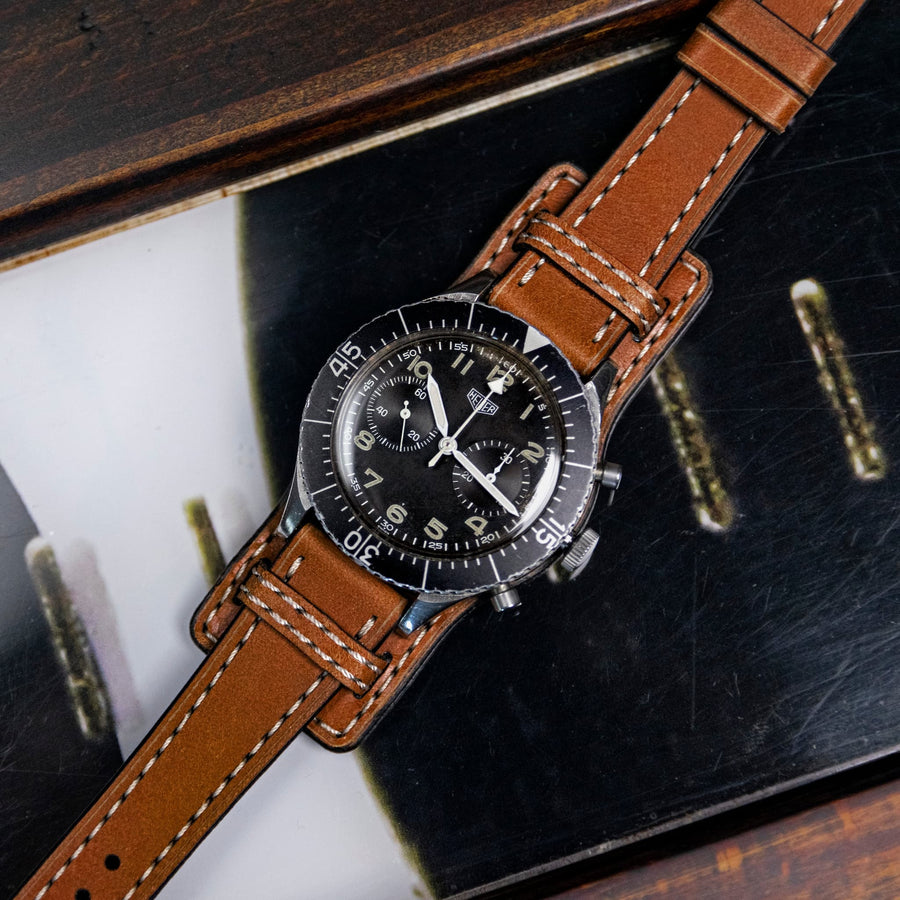 An application scenario or product detail of custom leather watch straps - Image 14
