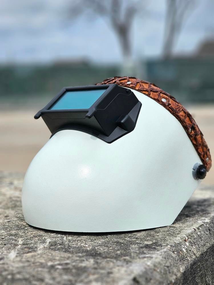 An application scenario or product detail of custom leather welding hoods - Image 15