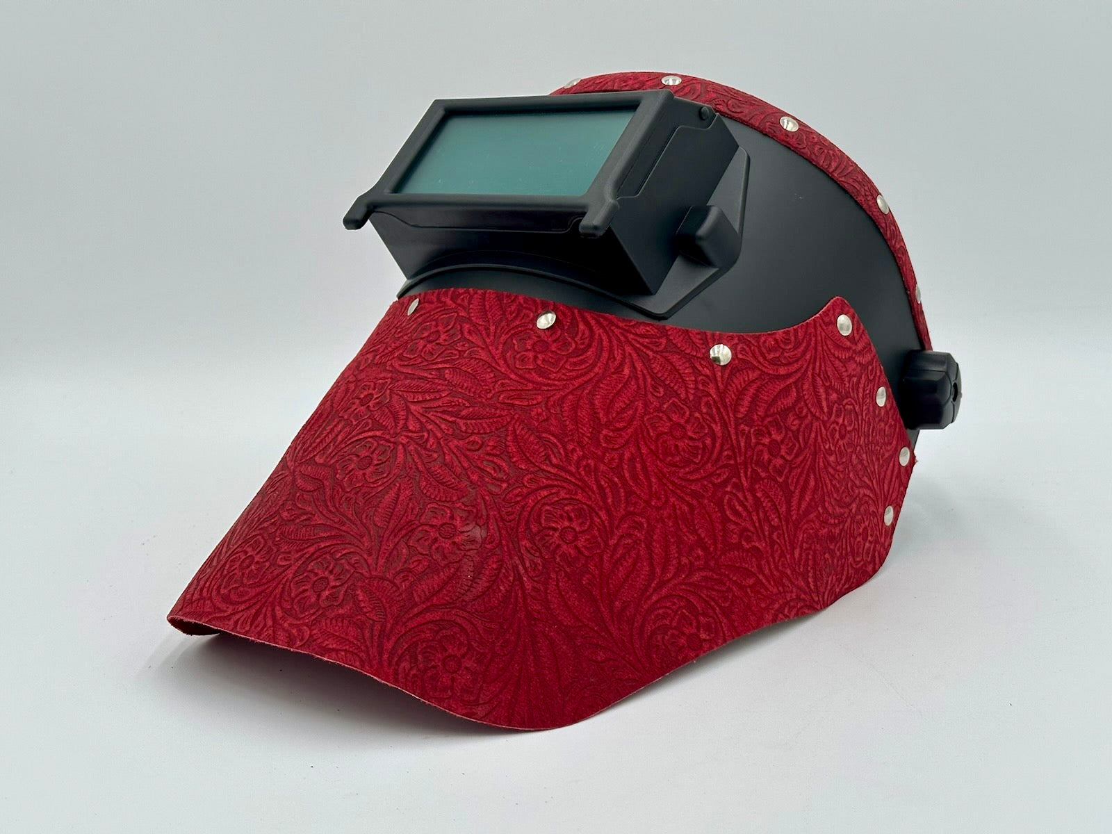 An application scenario or product detail of custom leather welding hoods - Image 20