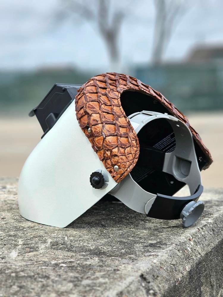 An application scenario or product detail of custom leather welding hoods - Image 22