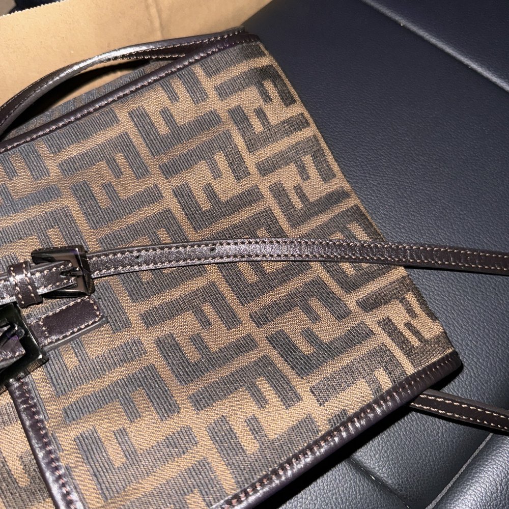 An application scenario or product detail of custom leather worker near me - Image 14
