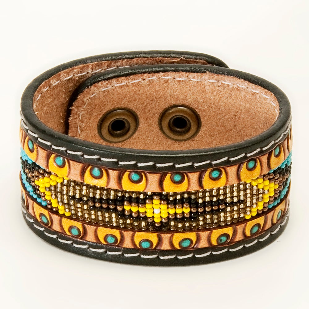 An application scenario or product detail of custom made leather bracelets - Image 10
