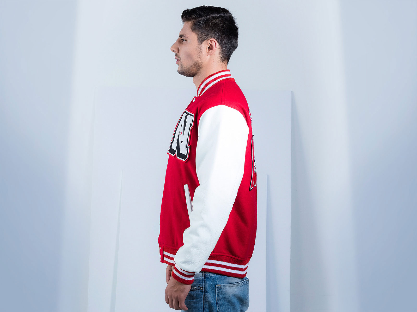 An application scenario or product detail of custom varsity jackets leather sleeves - Image 5