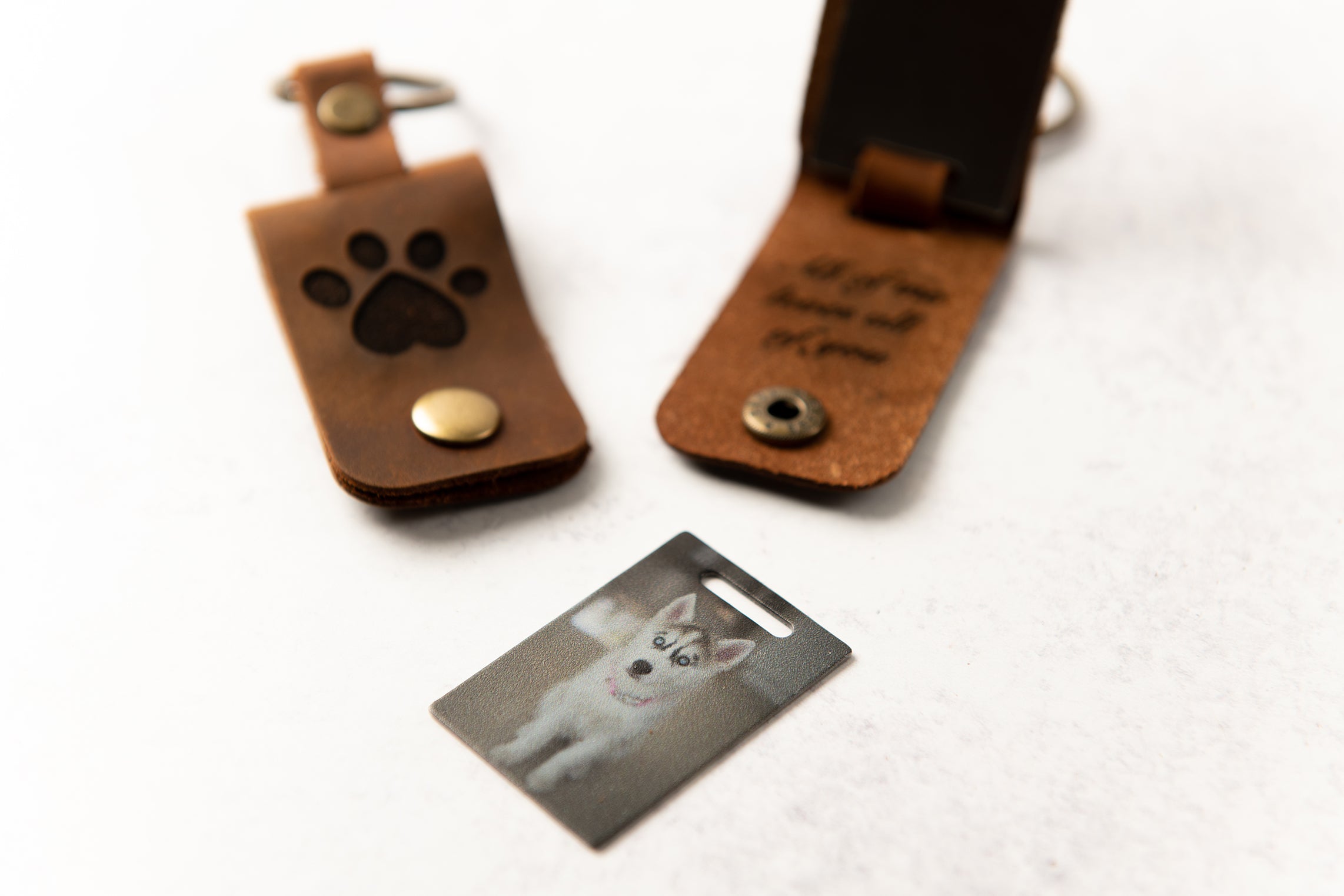 An application scenario or product detail of customized leather keychain - Image 16
