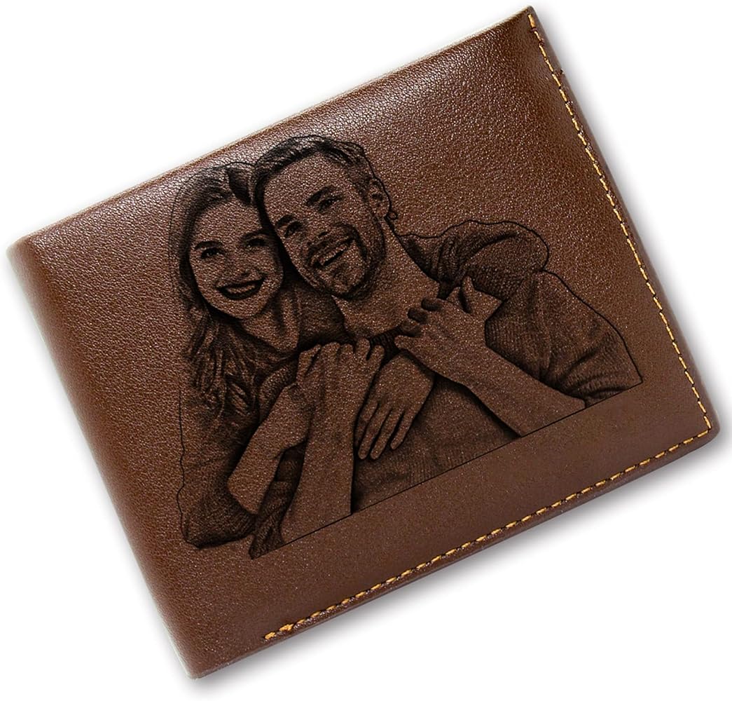 An application scenario or product detail of customized leather wallet - Image 2