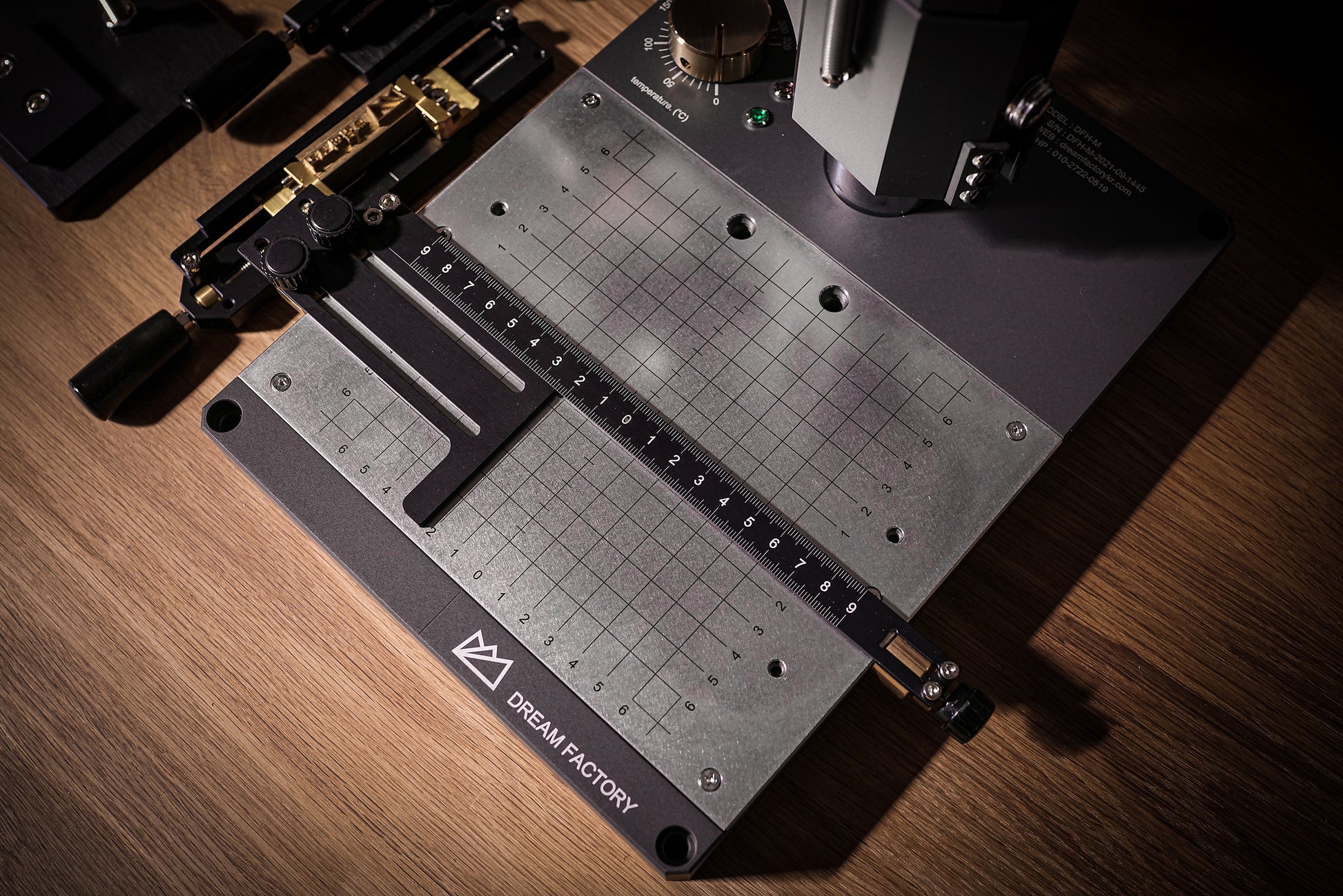 An application scenario or product detail of dream factory leather - Image 4