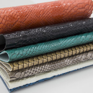 Featured image for the faux leather fabric for bag making guide