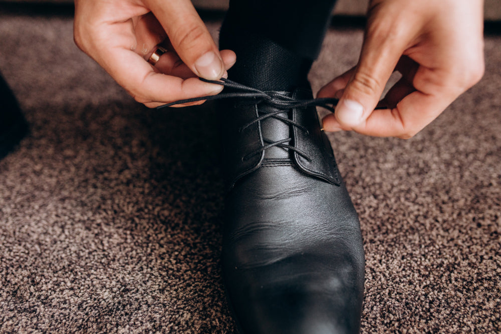 An application scenario or product detail of faux leather for shoes - Image 12