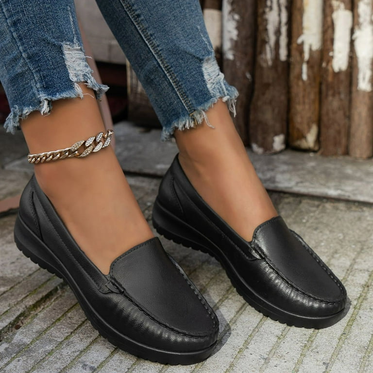 An application scenario or product detail of faux leather for shoes - Image 14