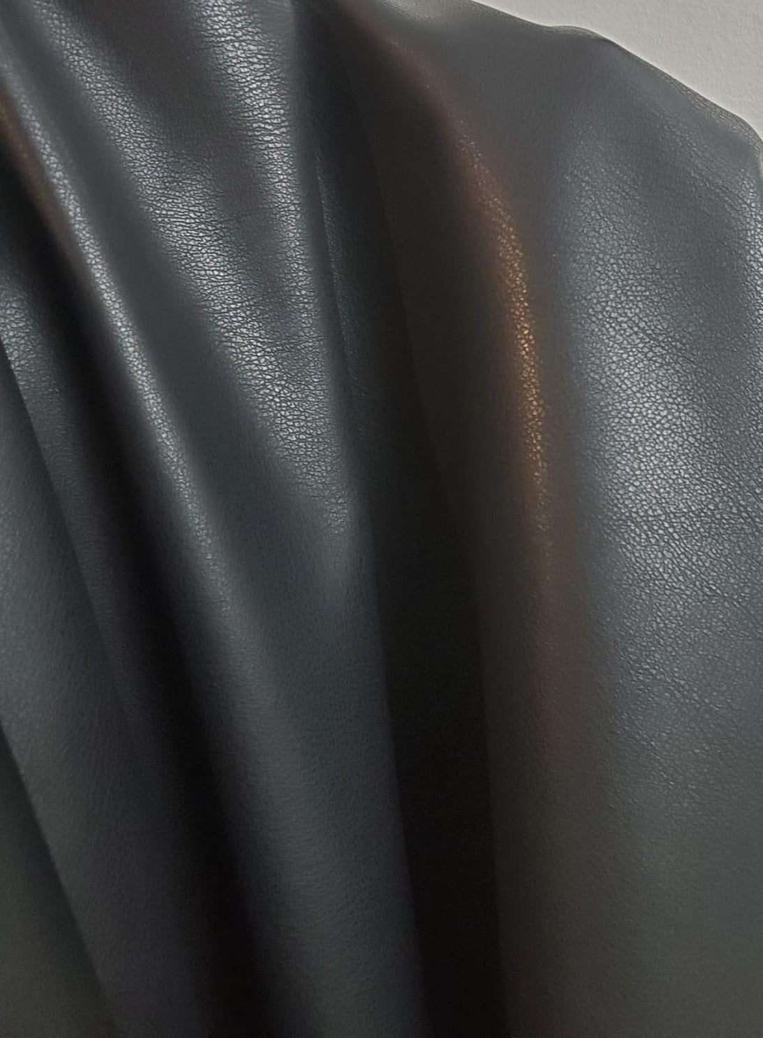 An application scenario or product detail of faux leather garment fabric - Image 20