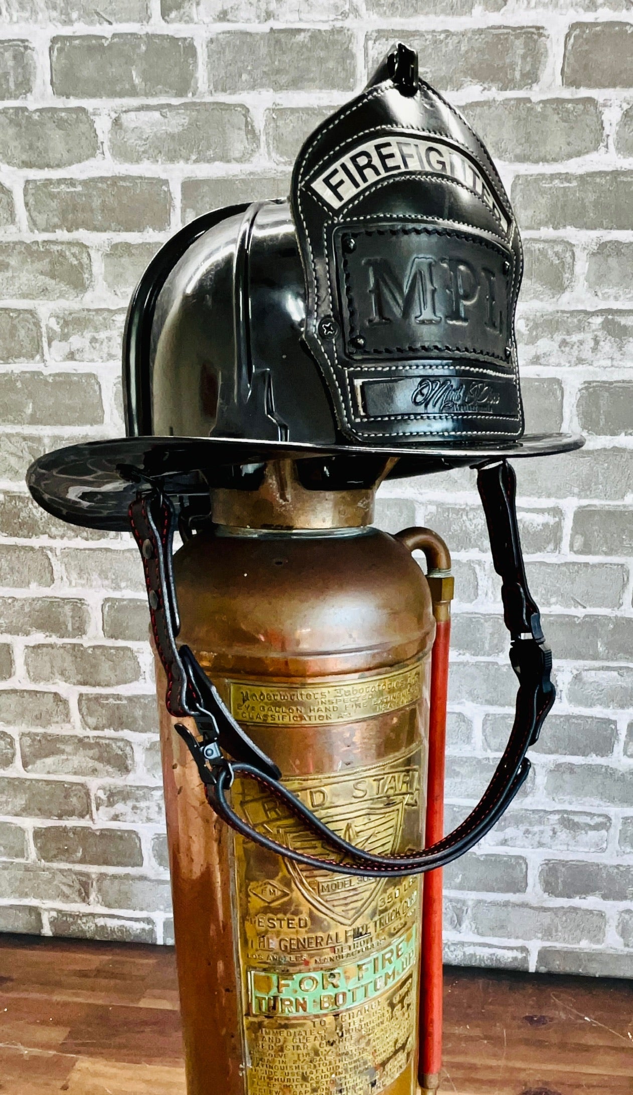 An application scenario or product detail of firefighter leather chin strap - Image 10