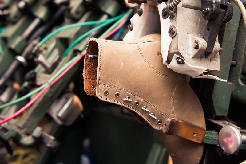 An application scenario or product detail of frye leather company - Image 10