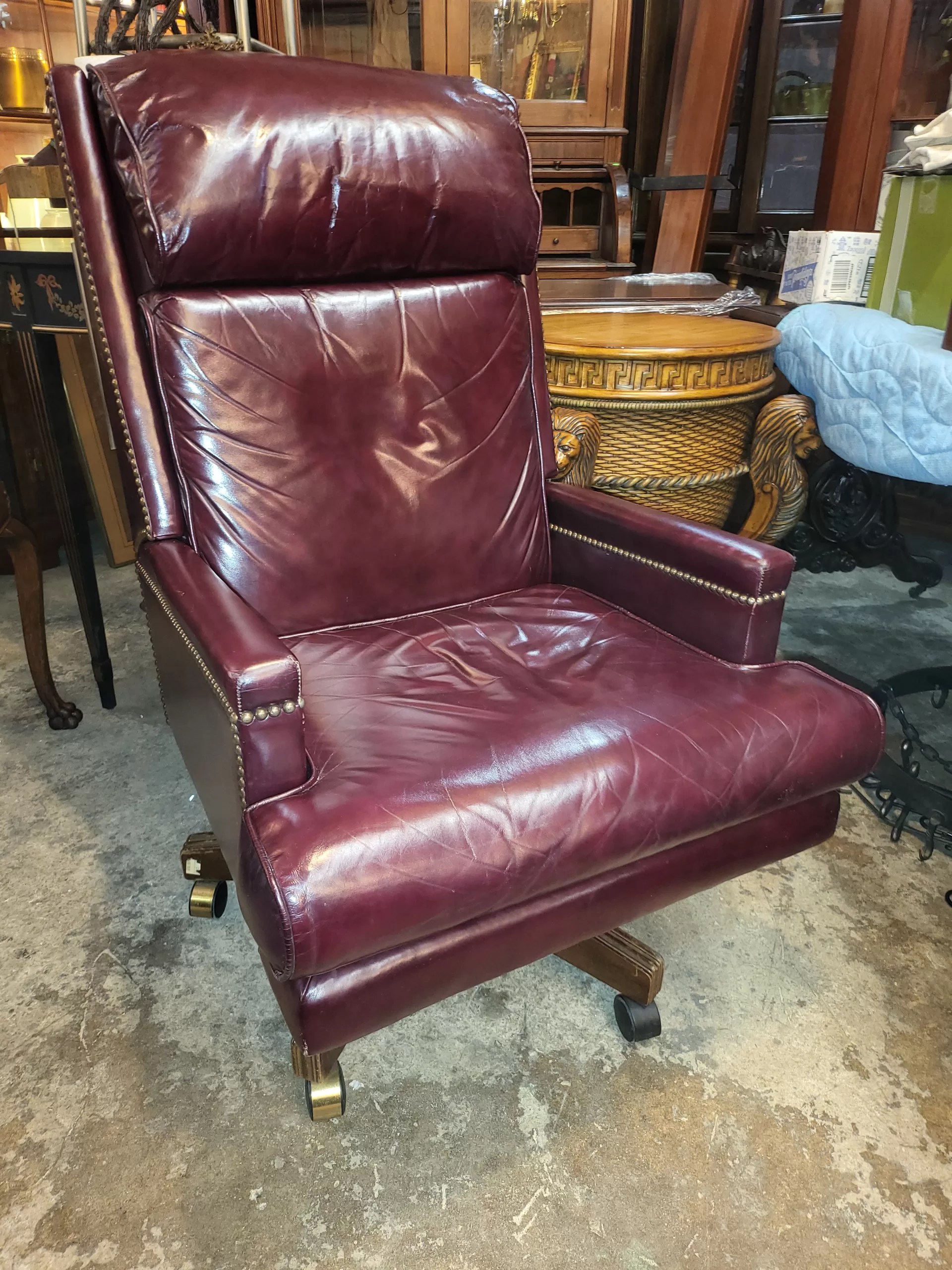 An application scenario or product detail of hickory leather company - Image 10