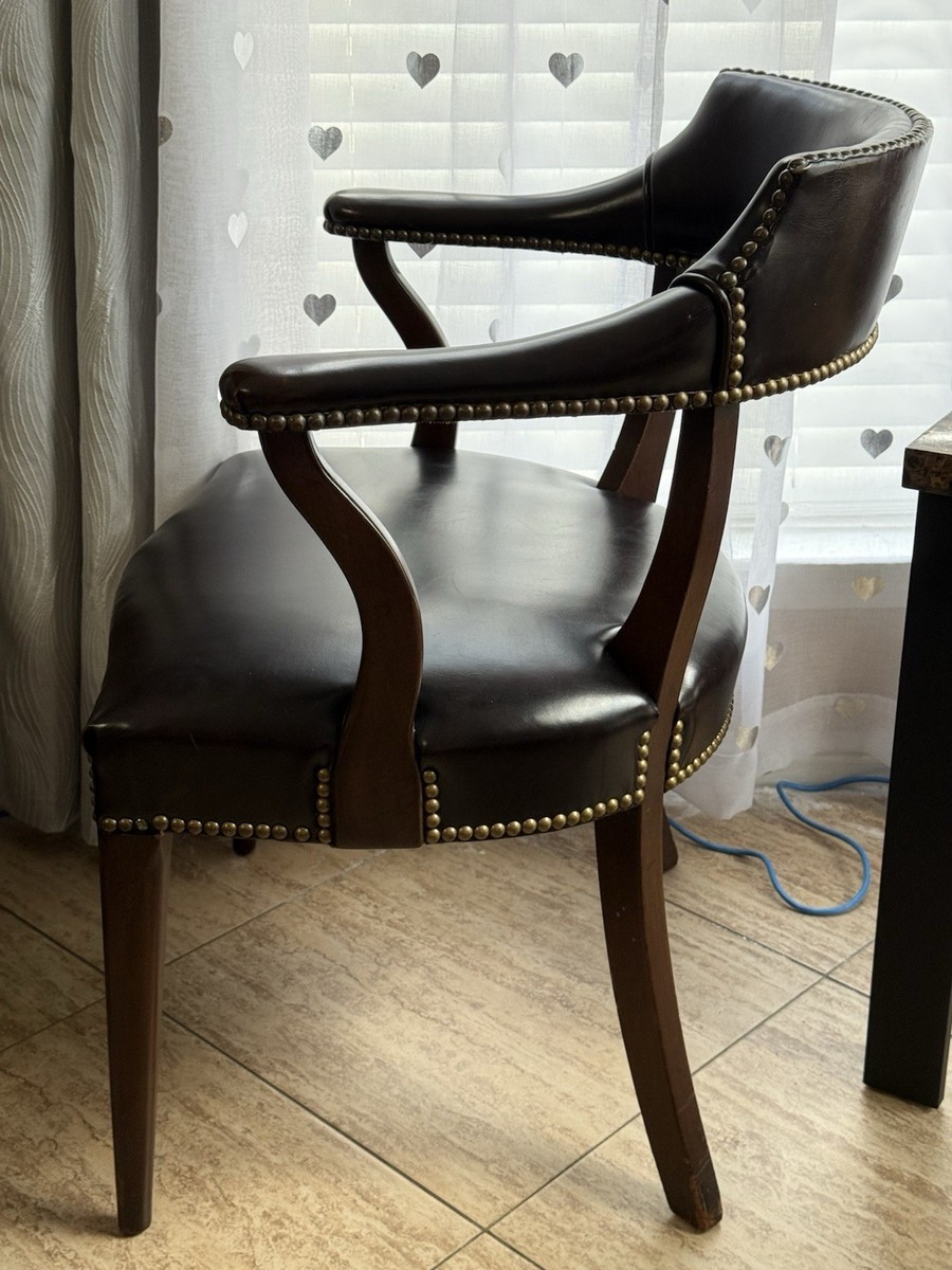 An application scenario or product detail of hickory leather company chair - Image 17