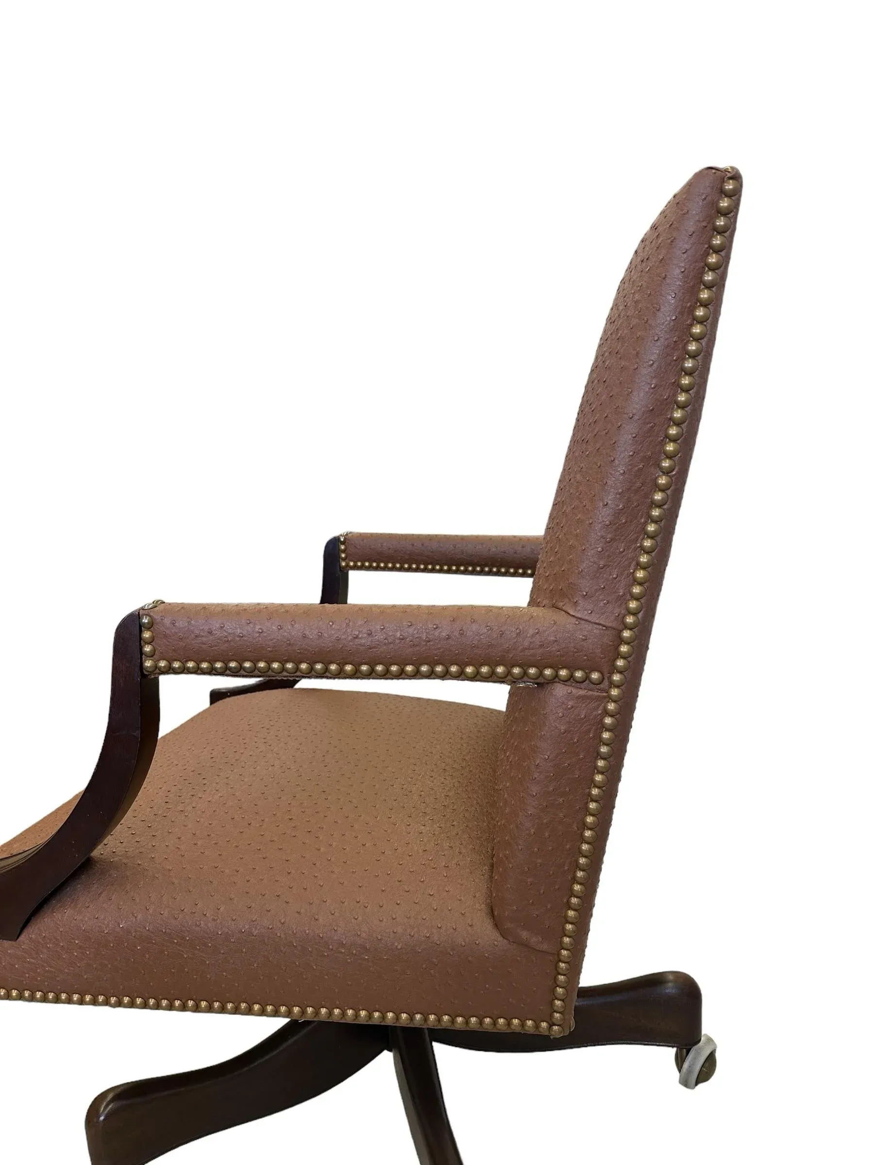 An application scenario or product detail of hickory leather company chair - Image 19