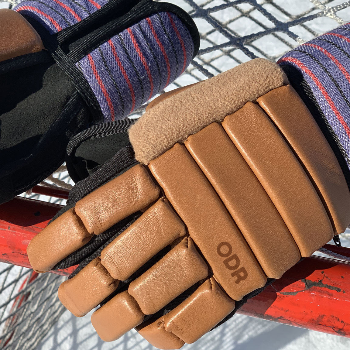 An application scenario or product detail of hockey gloves leather - Image 1