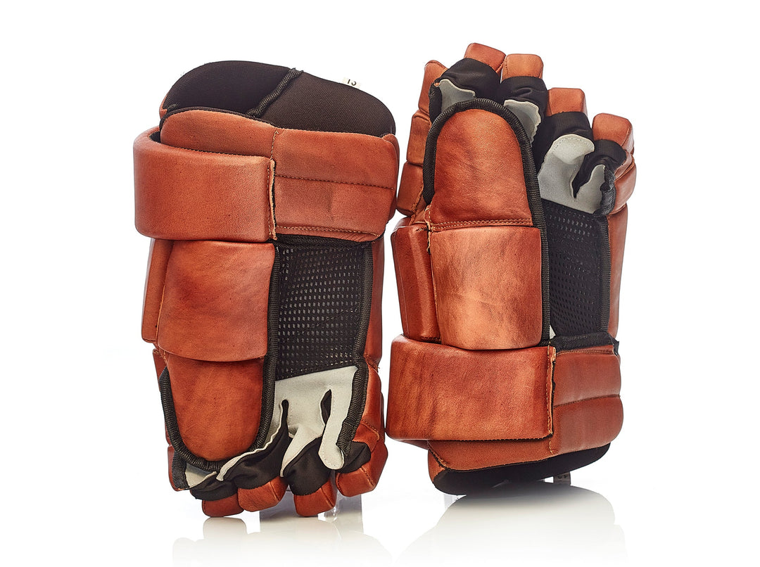 An application scenario or product detail of hockey gloves leather - Image 8