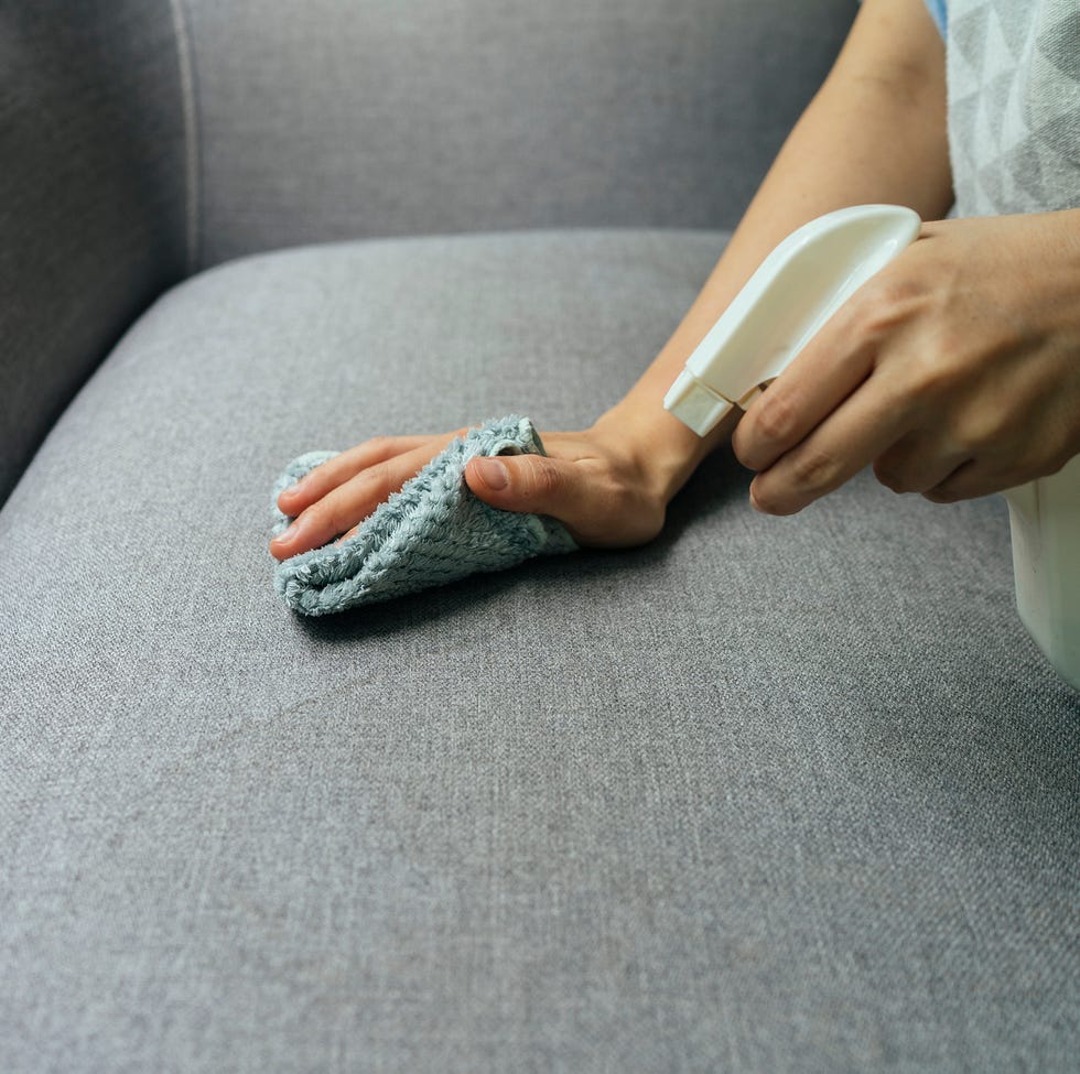 An application scenario or product detail of how to clean a microfiber couch - Image 17