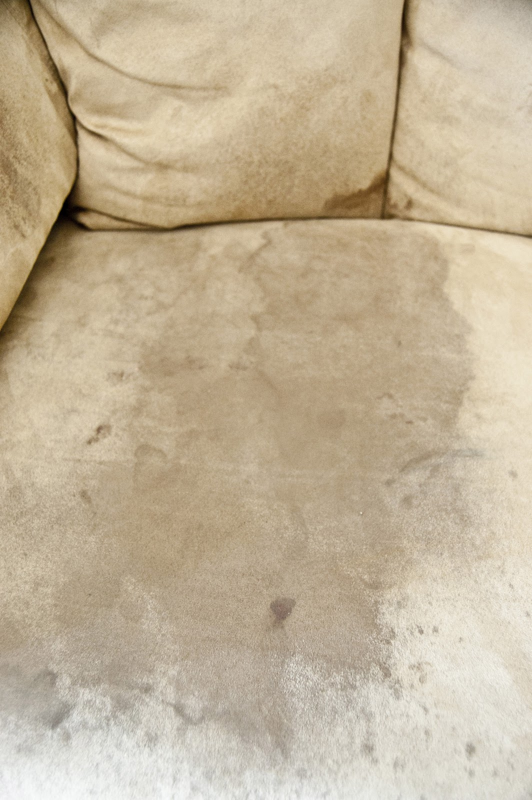 An application scenario or product detail of how to clean microfiber suede - Image 21