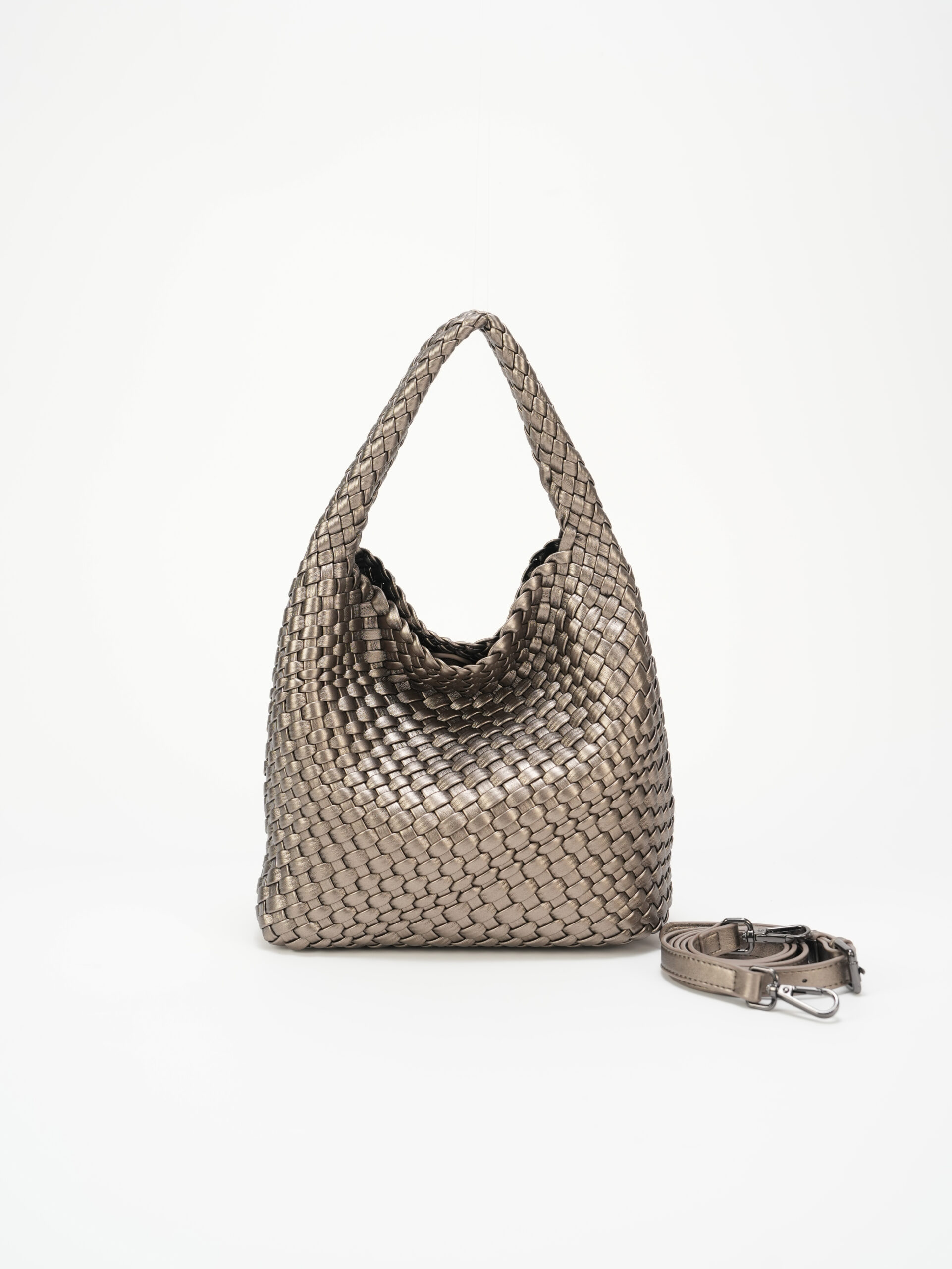An application scenario or product detail of how to clean polyurethane leather - Image 9
