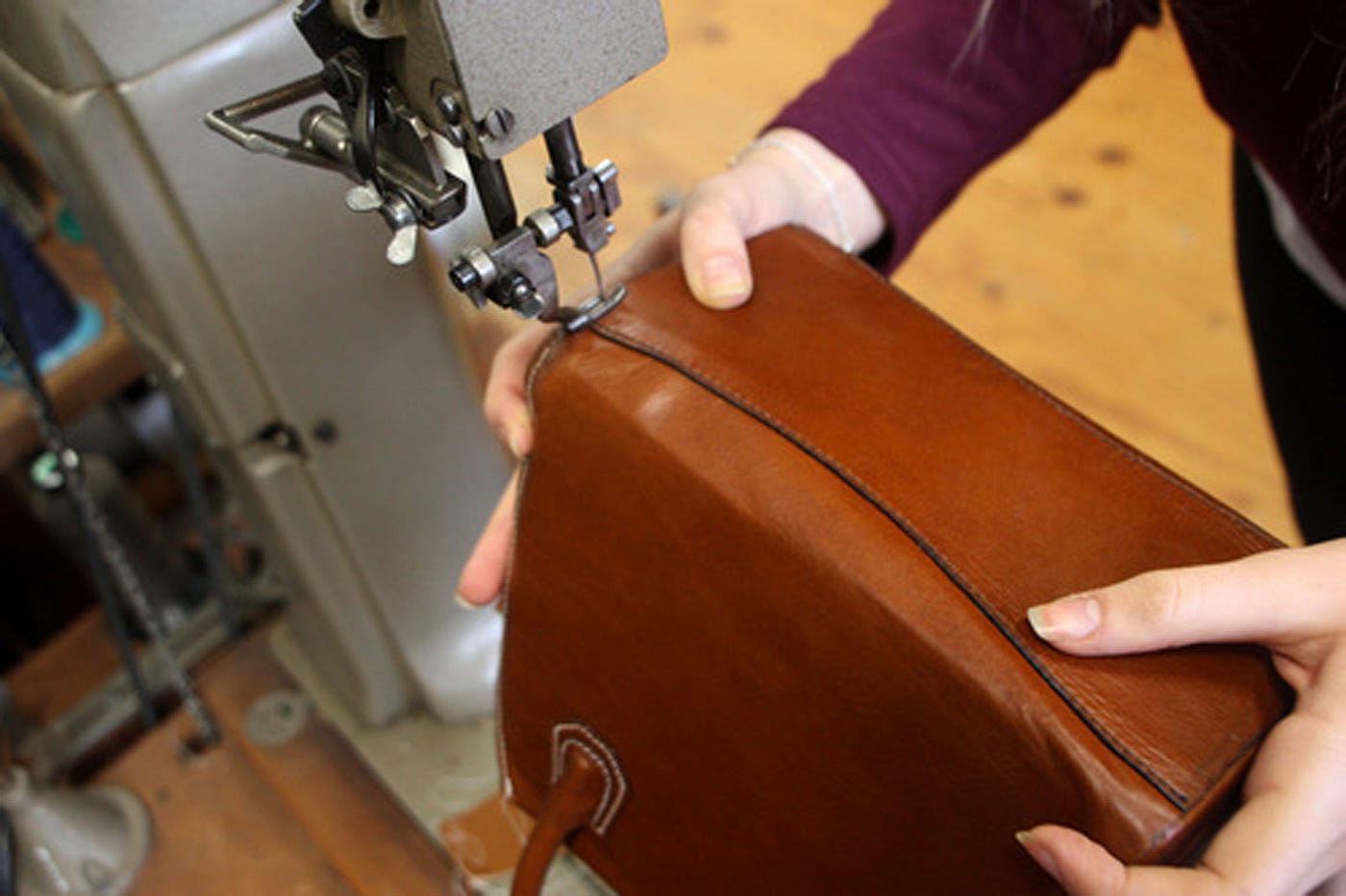 An application scenario or product detail of how to make a leather bag - Image 12