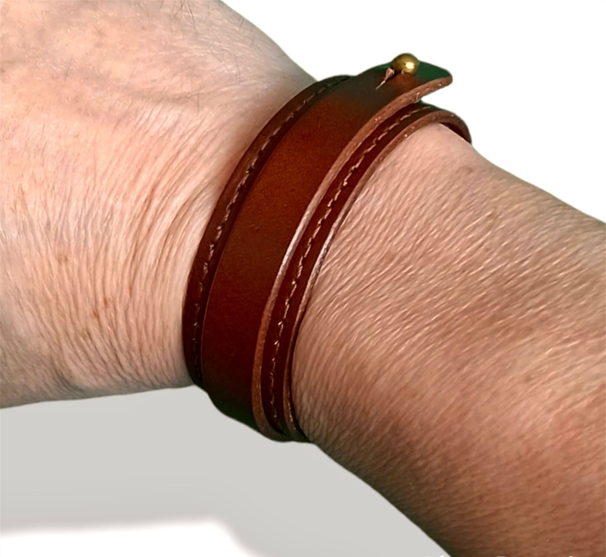 An application scenario or product detail of how to make leather wristbands - Image 17