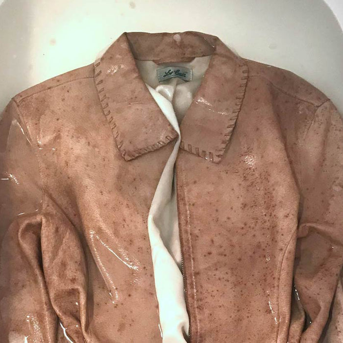 An application scenario or product detail of how to wash suede leather - Image 19