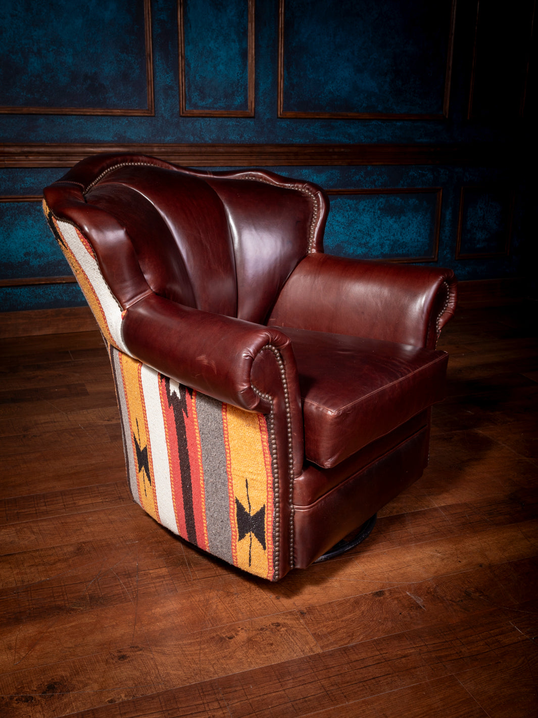An application scenario or product detail of leather and fabric chair - Image 19