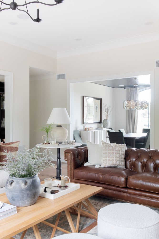 An application scenario or product detail of leather and fabric sofa combinations - Image 5