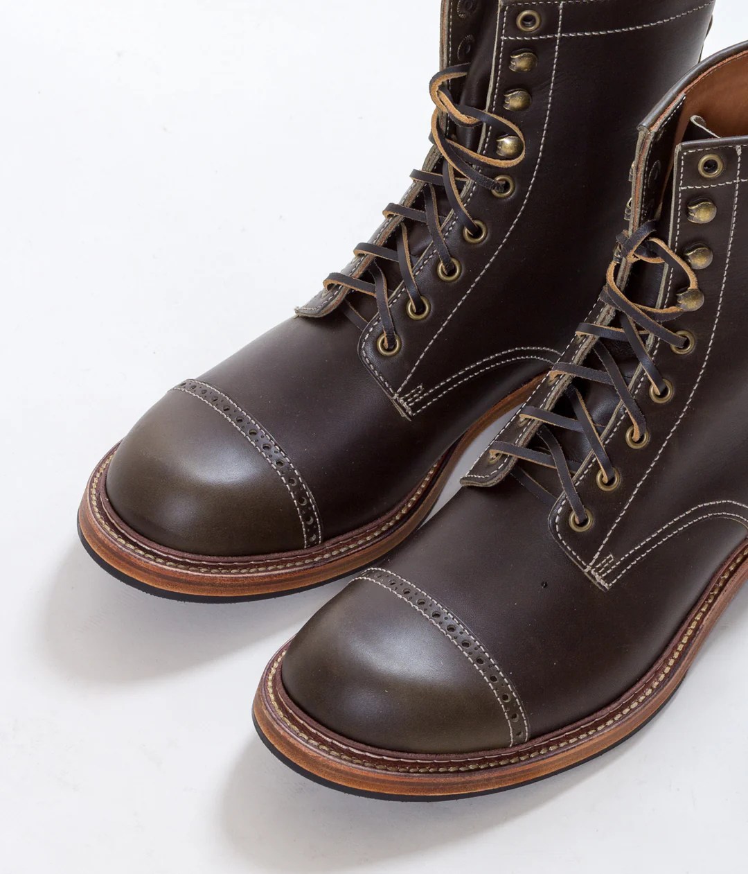 An application scenario or product detail of leather boot companies - Image 12
