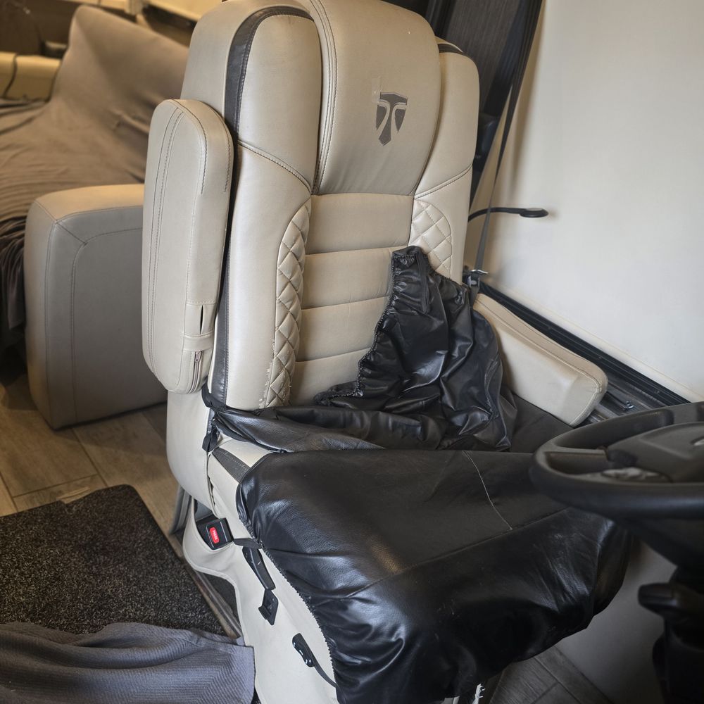 An application scenario or product detail of leather cleaning services near me - Image 7