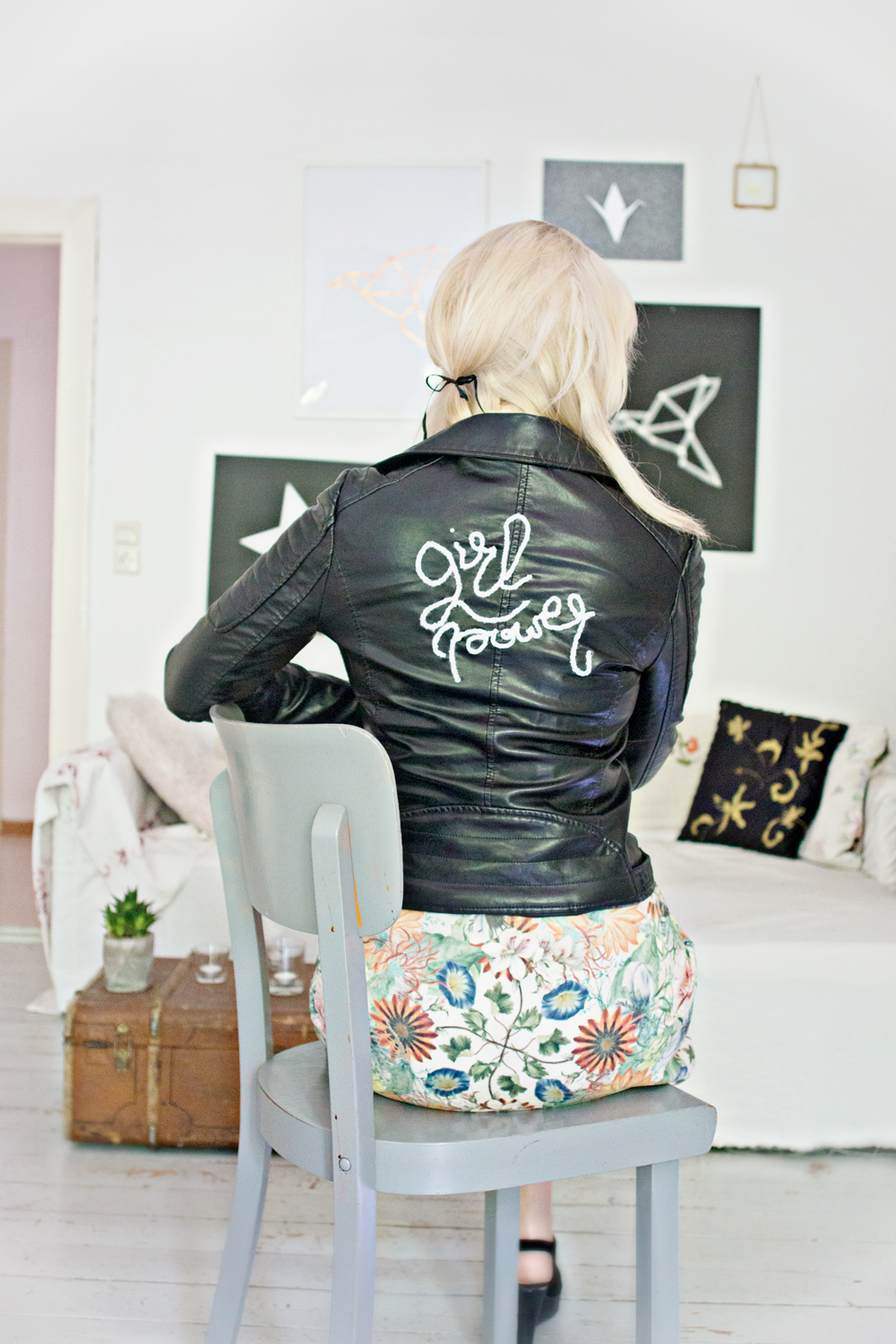 An application scenario or product detail of leather jacket custom embroidery - Image 20