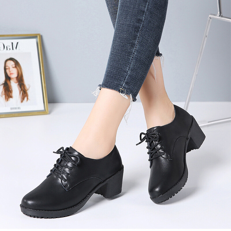 An application scenario or product detail of leather lining shoes - Image 5