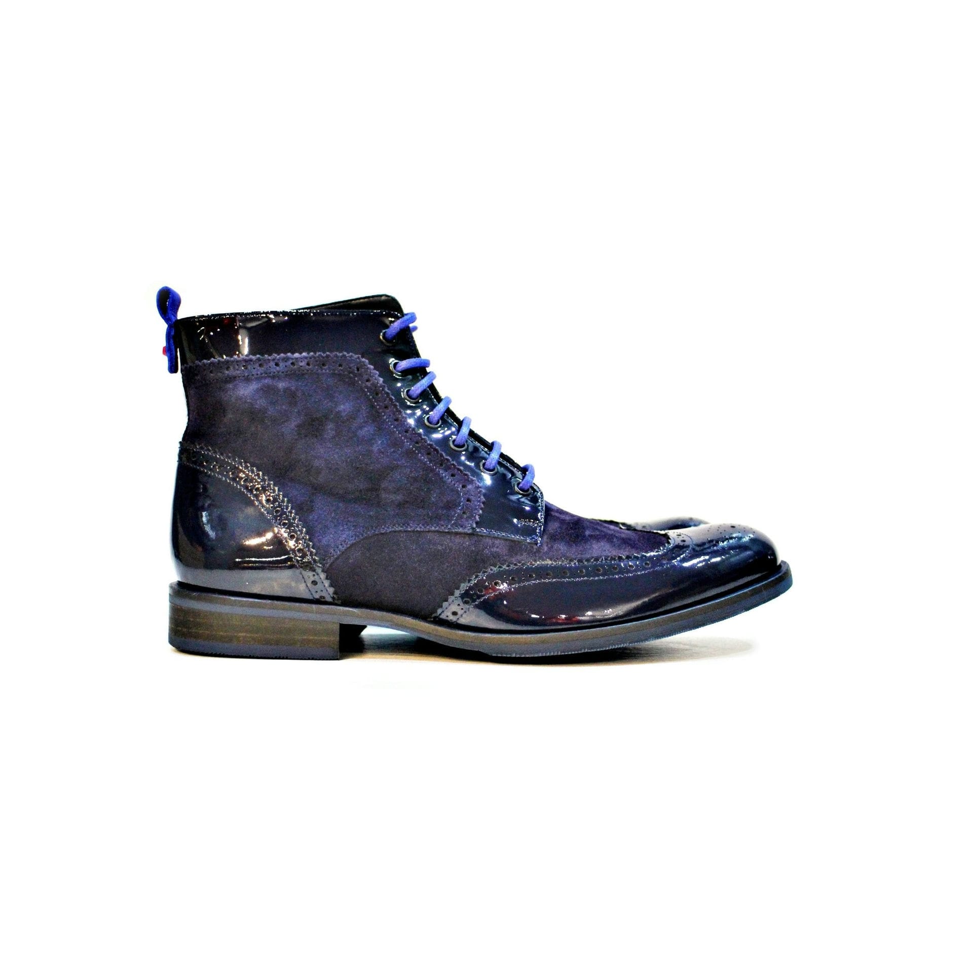 An application scenario or product detail of leather lining shoes - Image 18