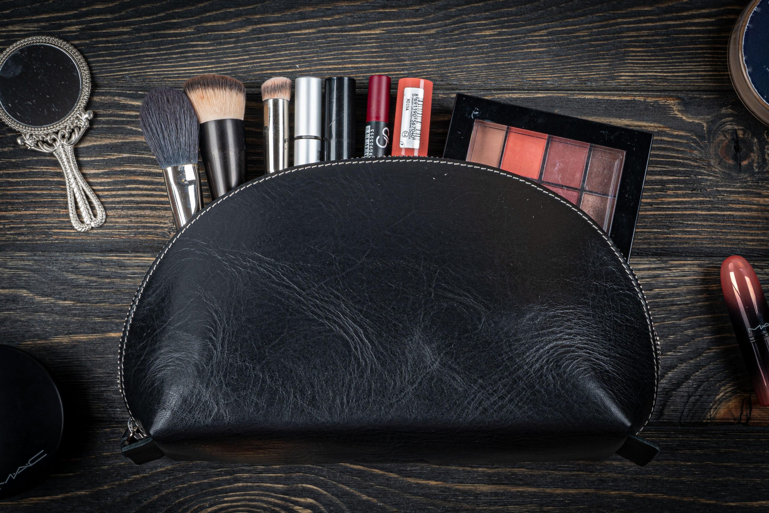 An application scenario or product detail of leather make up bag - Image 16