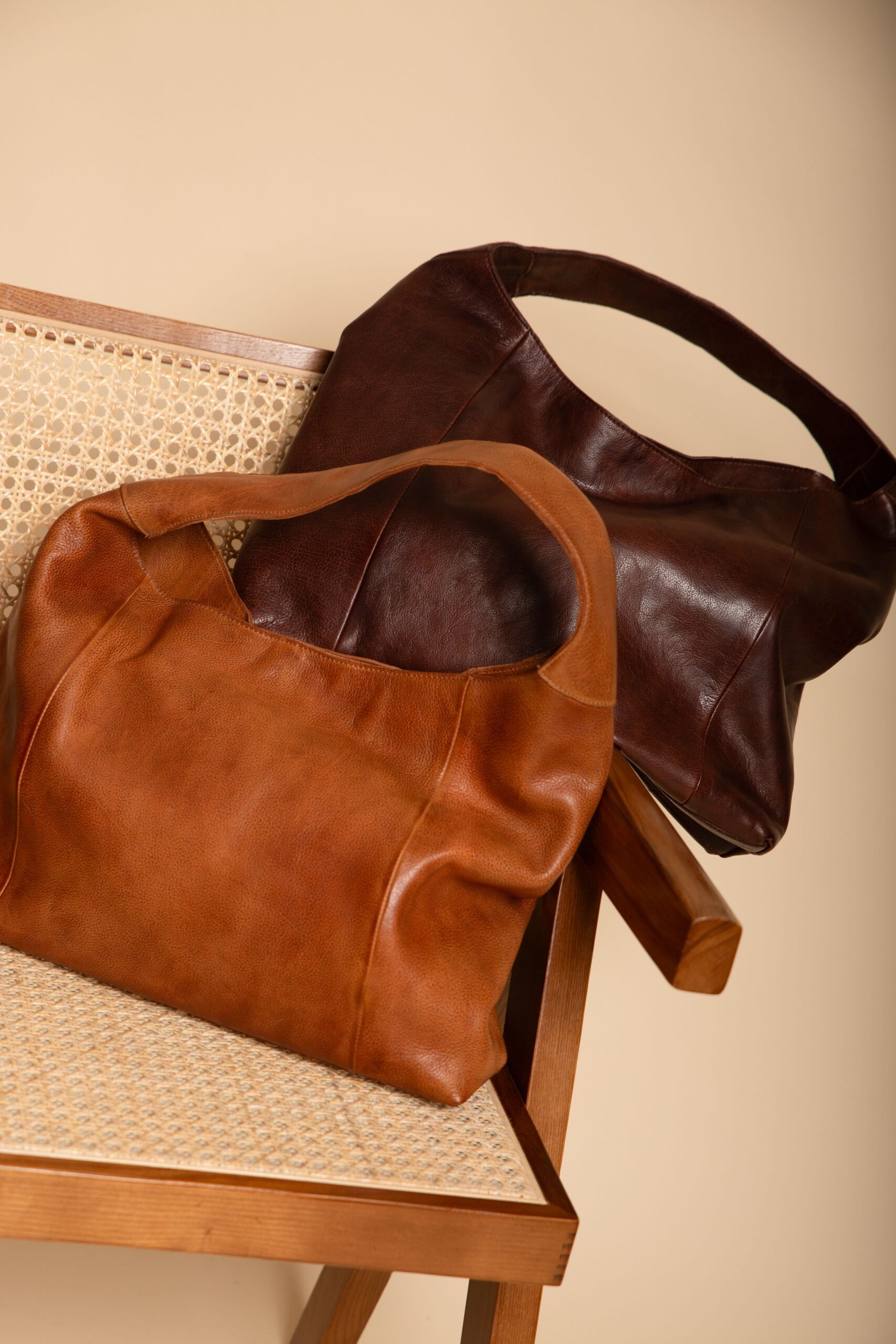 An application scenario or product detail of leather purse company - Image 16