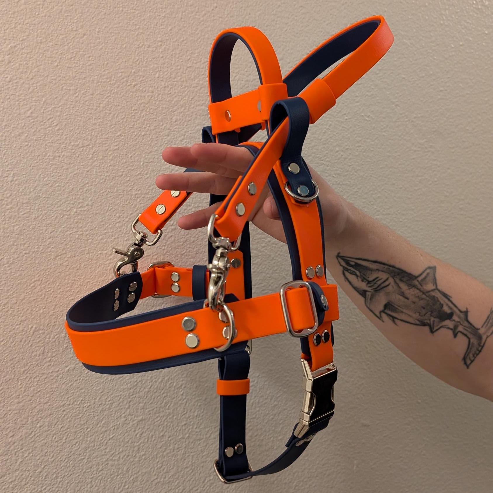 An application scenario or product detail of leather service dog harness - Image 10