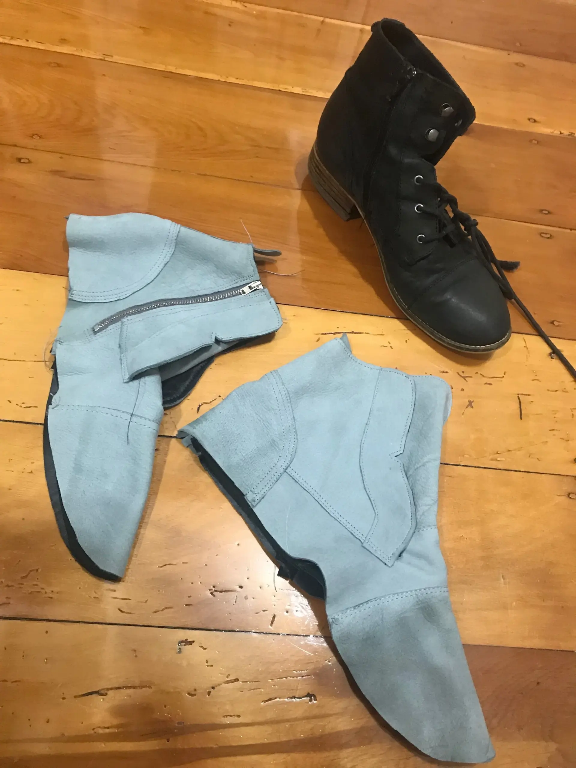 An application scenario or product detail of leather shoe upper - Image 17