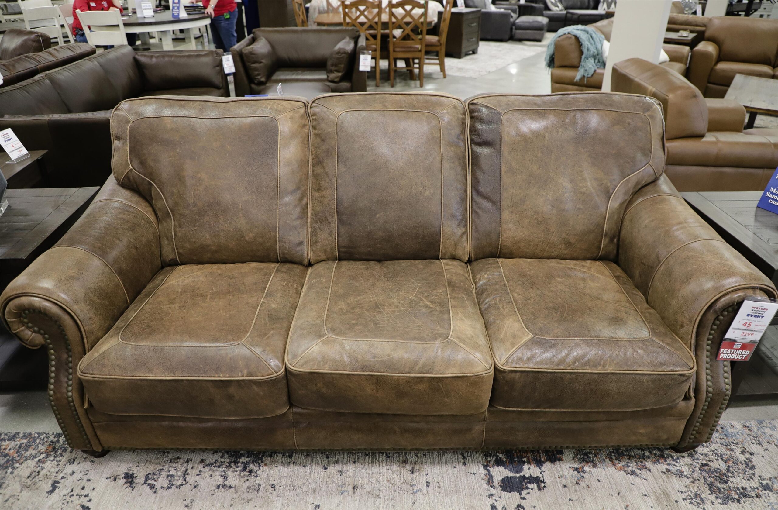 An application scenario or product detail of leather sofa distributor - Image 24