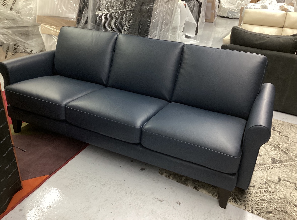 An application scenario or product detail of leather sofa factory outlet - Image 17