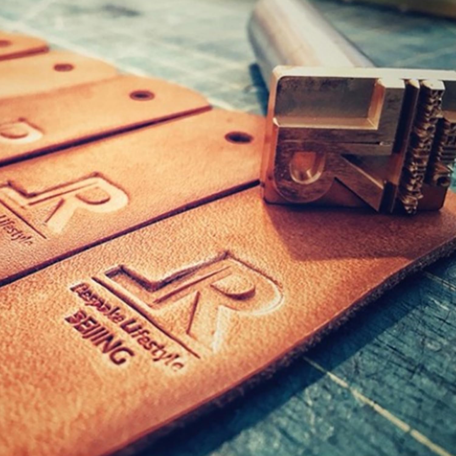 An application scenario or product detail of leather stamp maker - Image 17