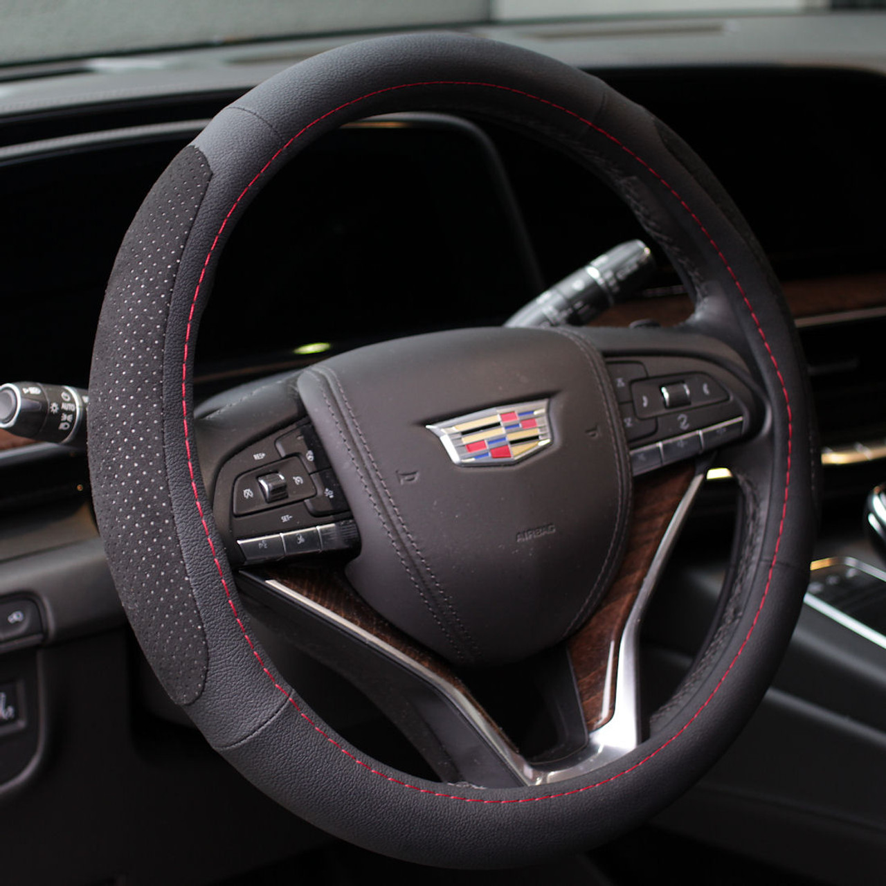 An application scenario or product detail of leather steering wheel cover custom - Image 19