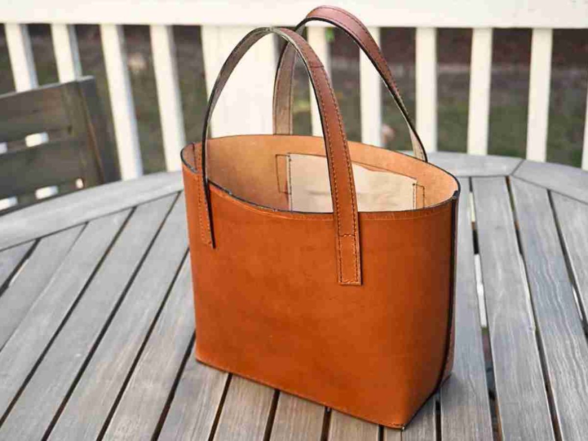 An application scenario or product detail of make a leather bag - Image 7