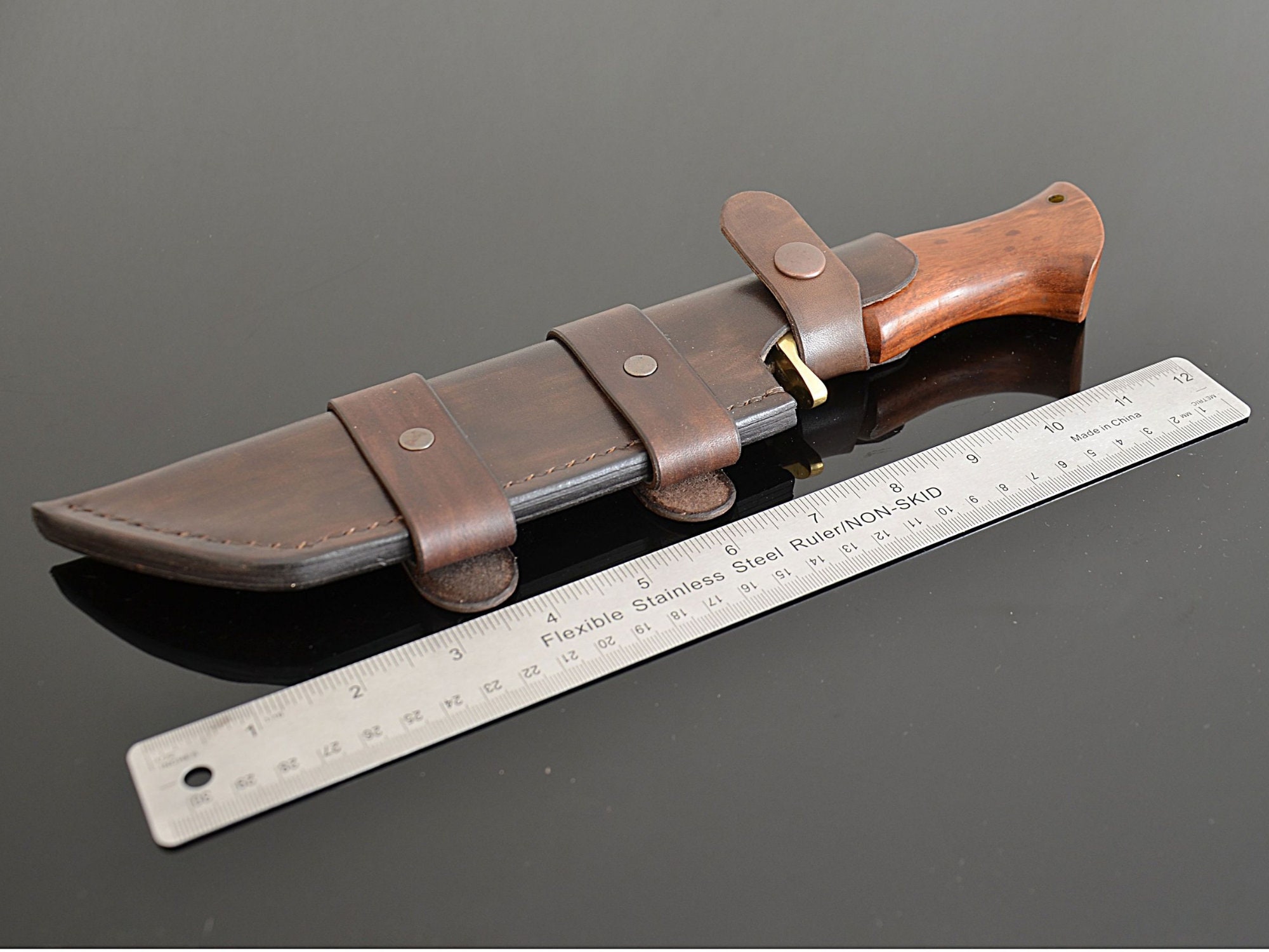 An application scenario or product detail of make a leather knife sheath - Image 18