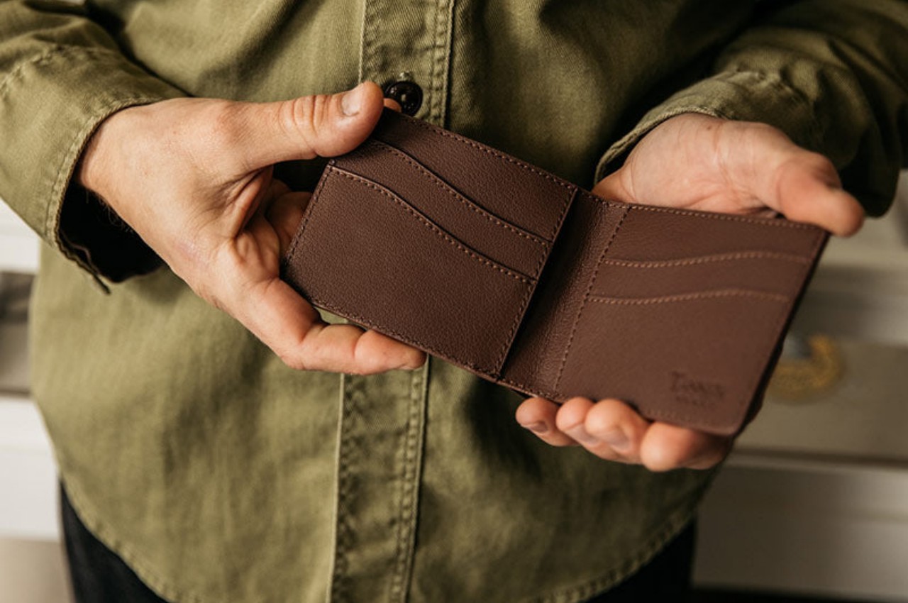 An application scenario or product detail of make a leather wallet - Image 21
